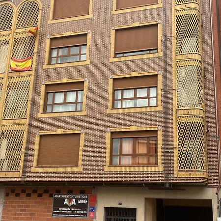 Ava-1 Apartment Arevalo Bagian luar foto