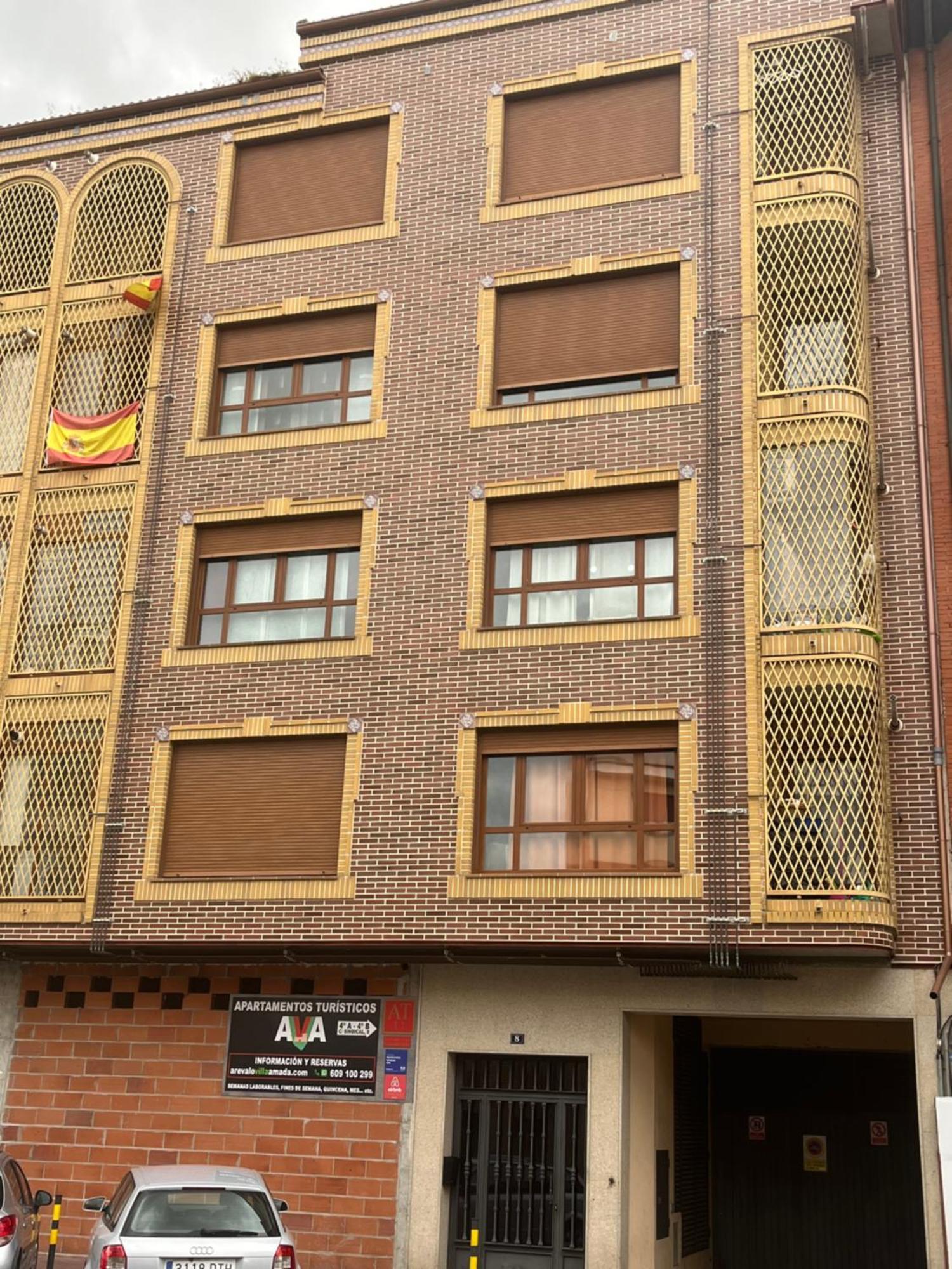 Ava-1 Apartment Arevalo Bagian luar foto